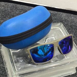 Costa taupe polycarb frames blue mirror lens Rinconcito 580P with case